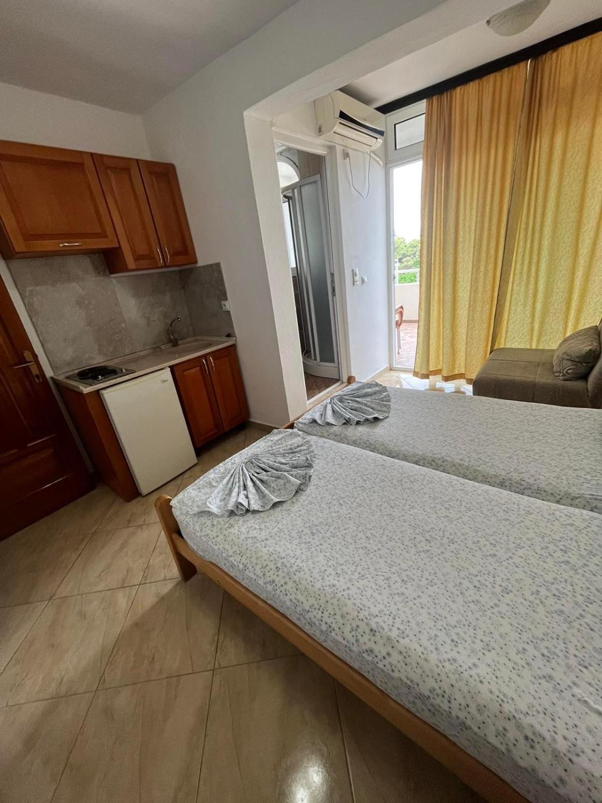 Sand And Sea Apartments Улцин Екстериор снимка