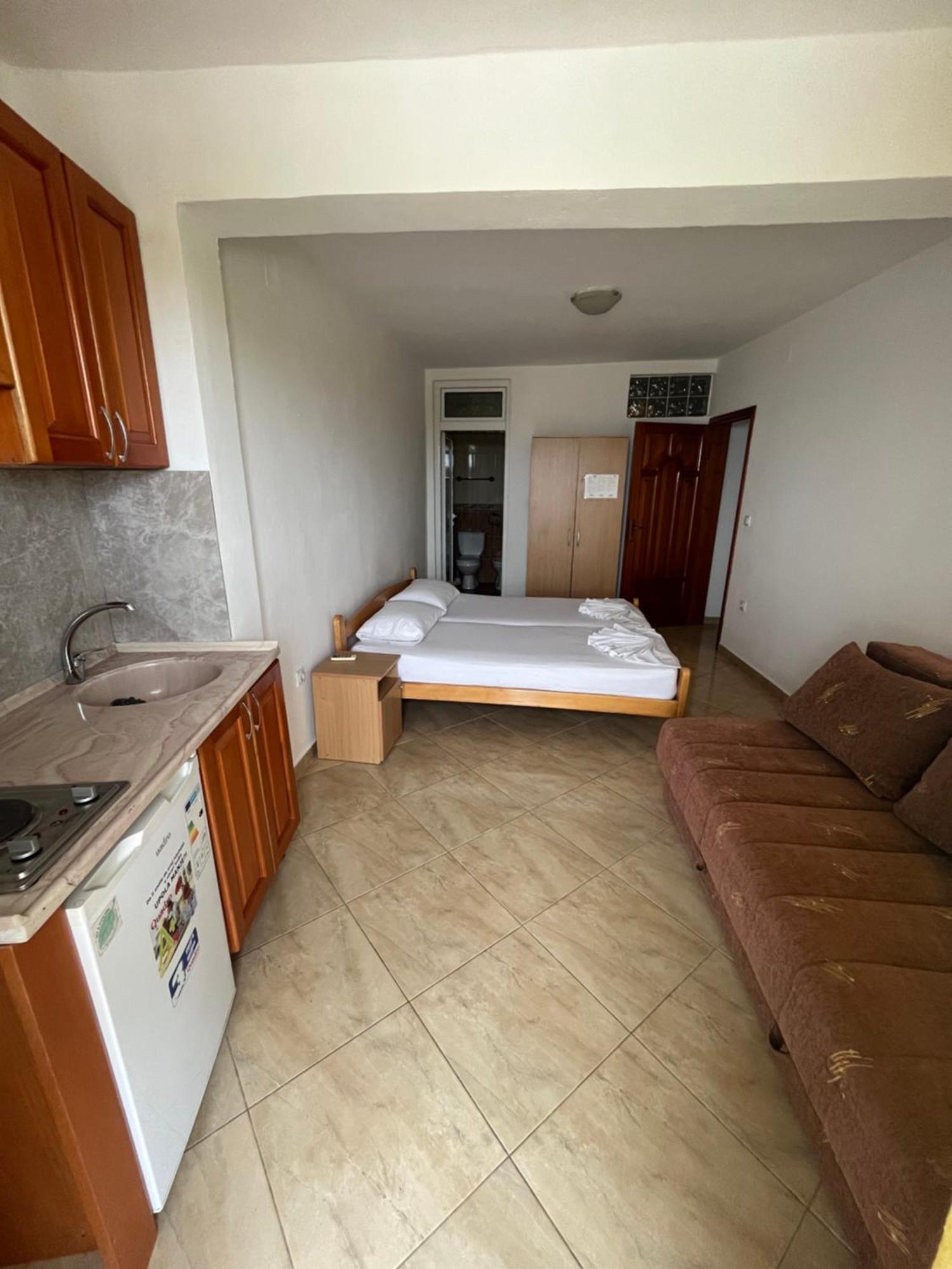Sand And Sea Apartments Улцин Екстериор снимка